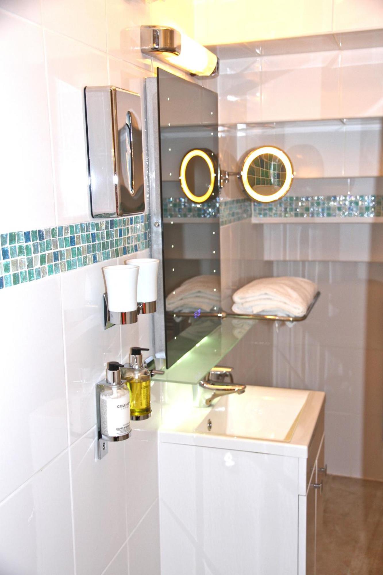 Crompton Guest House Χάνσλοου Εξωτερικό φωτογραφία