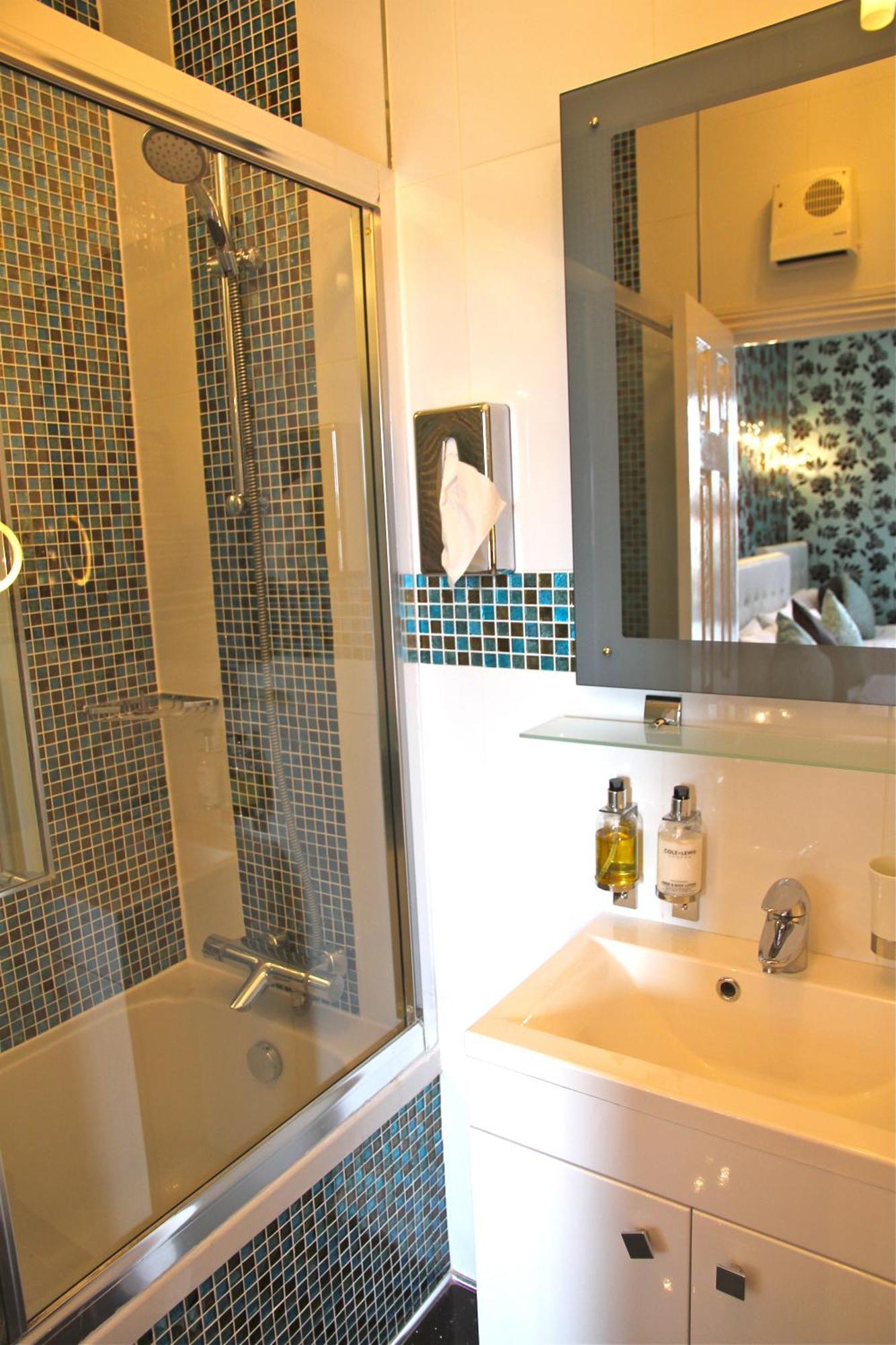 Crompton Guest House Χάνσλοου Εξωτερικό φωτογραφία