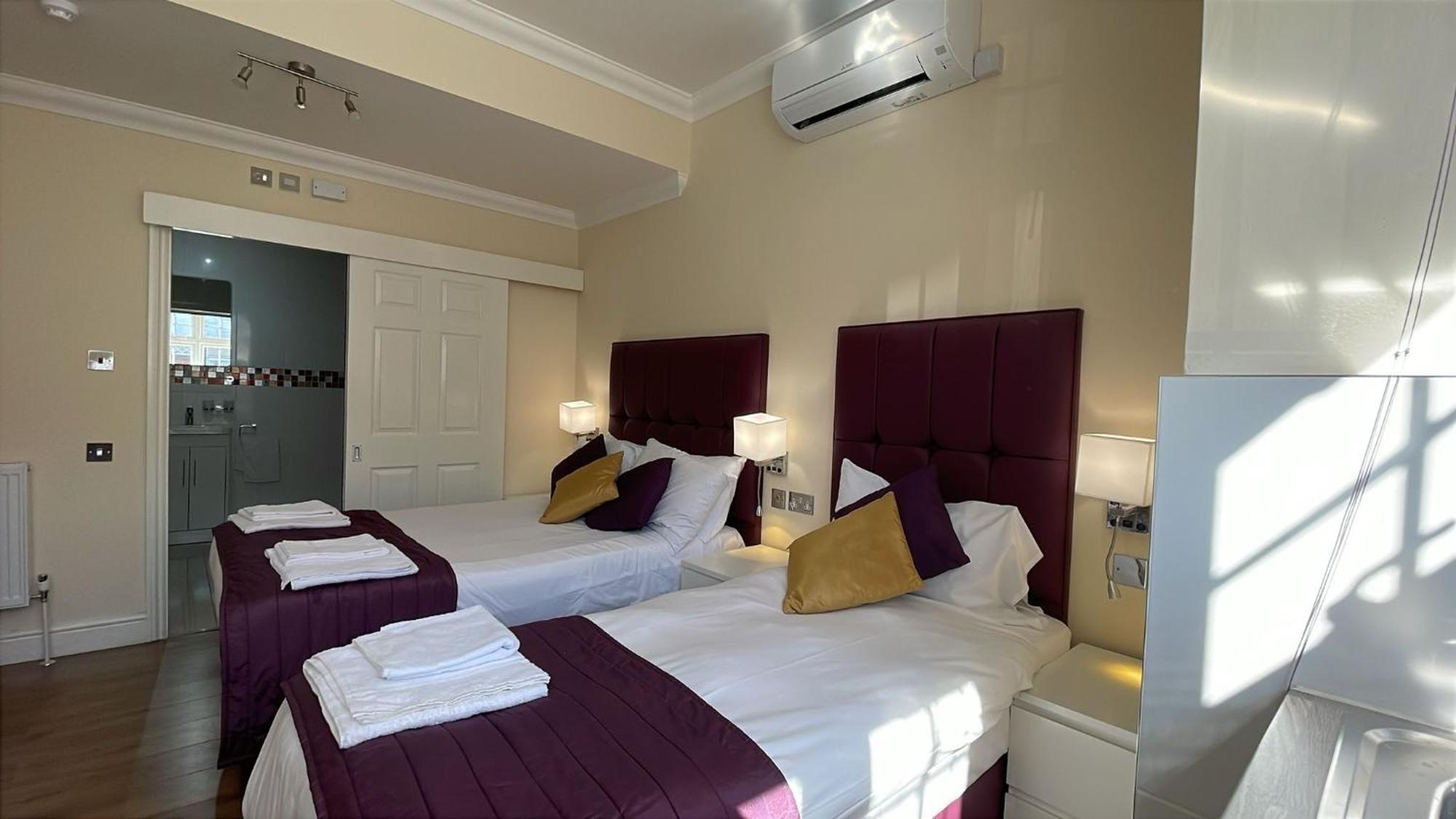 Crompton Guest House Χάνσλοου Εξωτερικό φωτογραφία