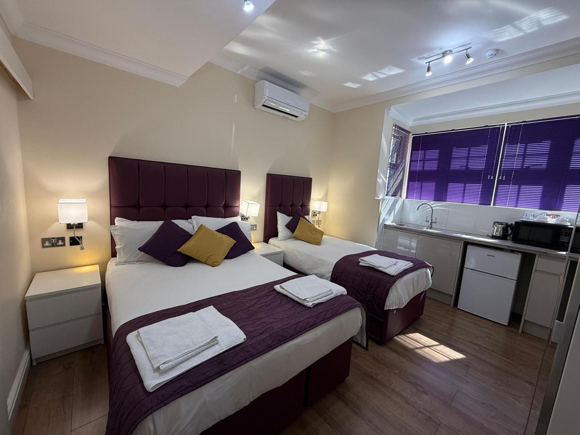 Crompton Guest House Χάνσλοου Εξωτερικό φωτογραφία