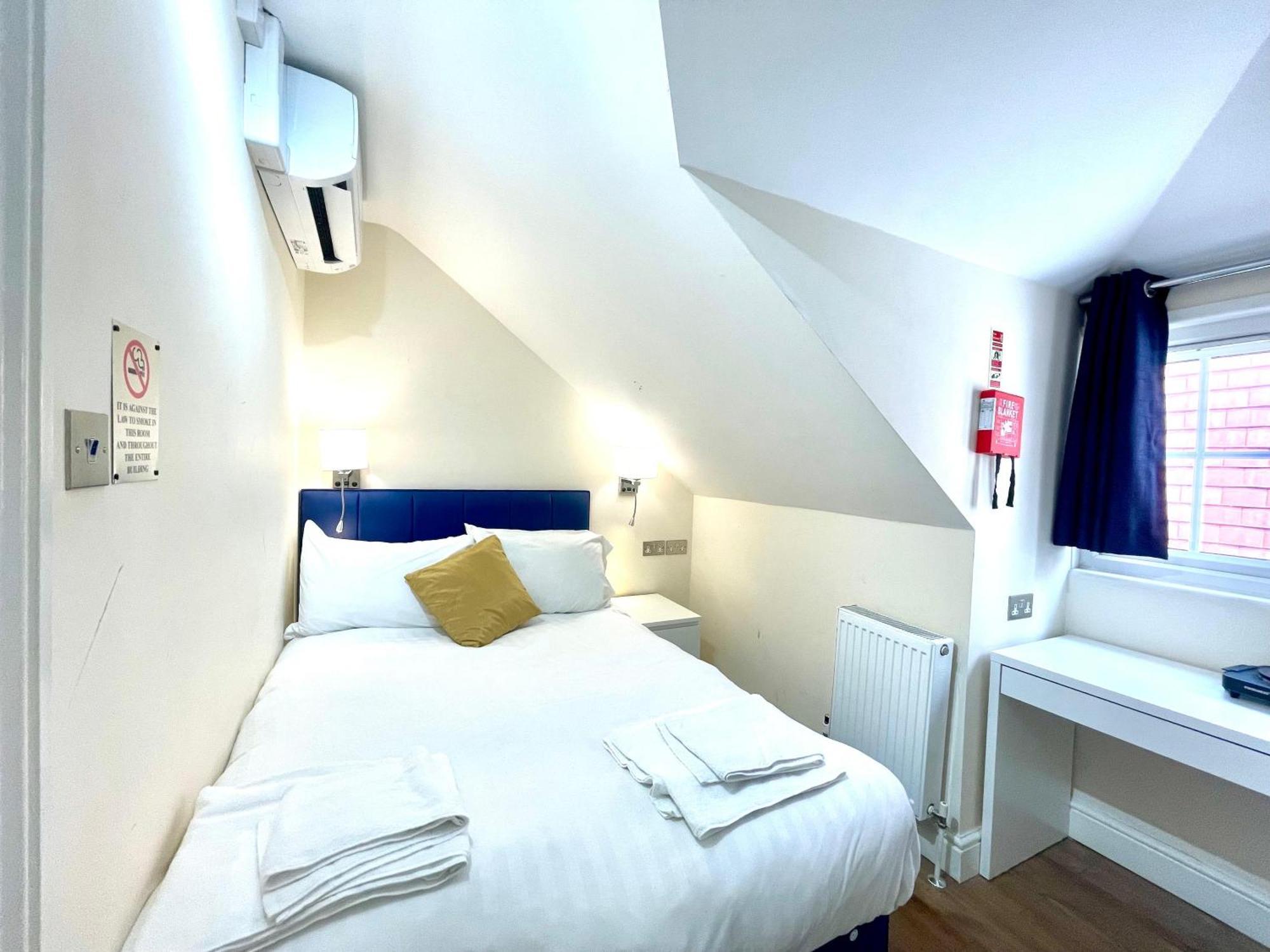 Crompton Guest House Χάνσλοου Εξωτερικό φωτογραφία