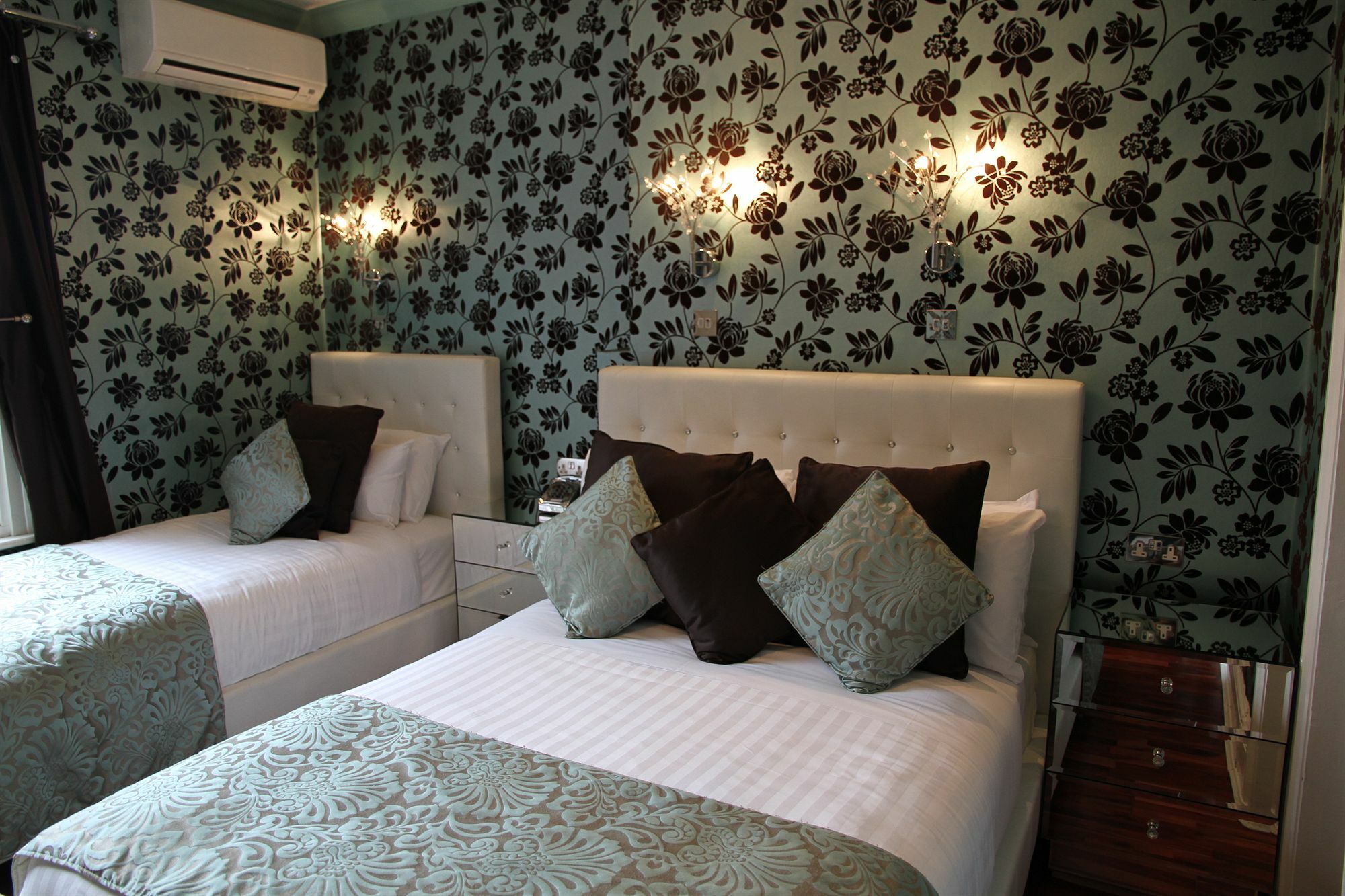 Crompton Guest House Χάνσλοου Εξωτερικό φωτογραφία