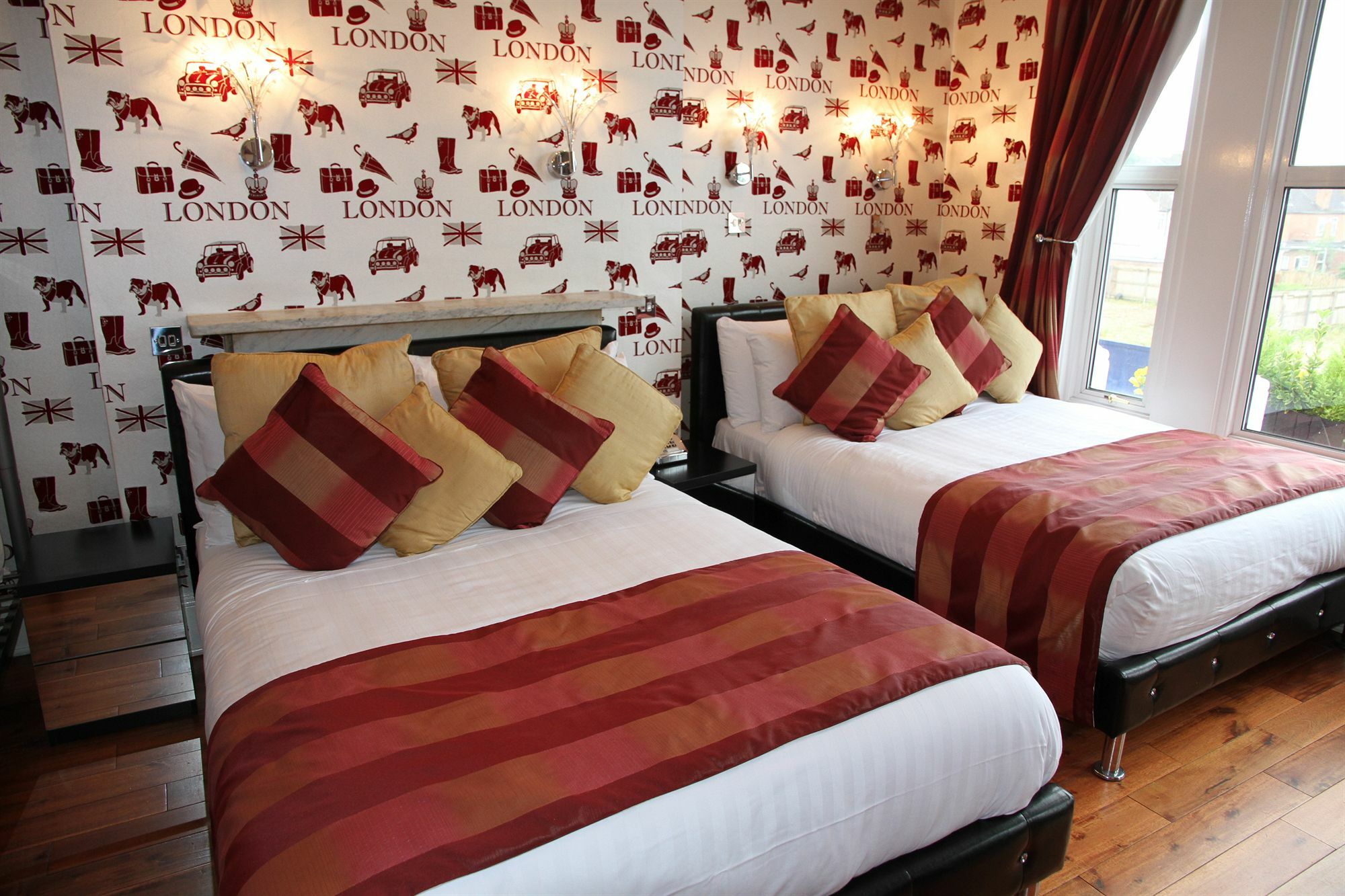 Crompton Guest House Χάνσλοου Εξωτερικό φωτογραφία